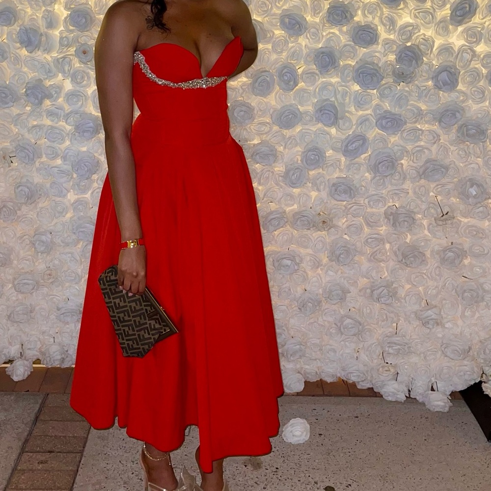 Elegant Red Strapless Evening Gown